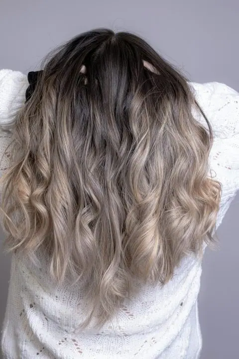 Wavy ash ombre, lilac backdrop